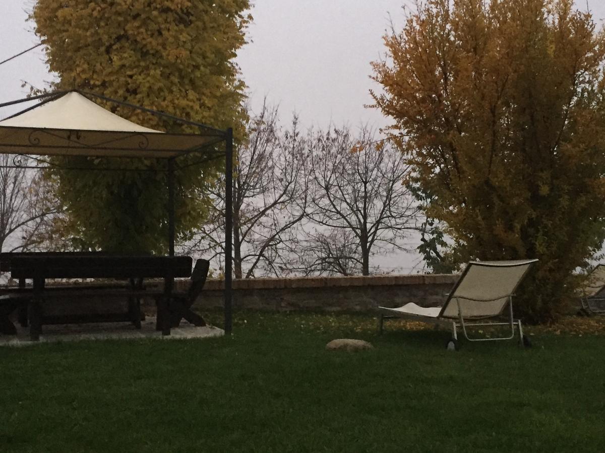 Bed and Breakfast Cascina Baresane Alba  Exterior foto