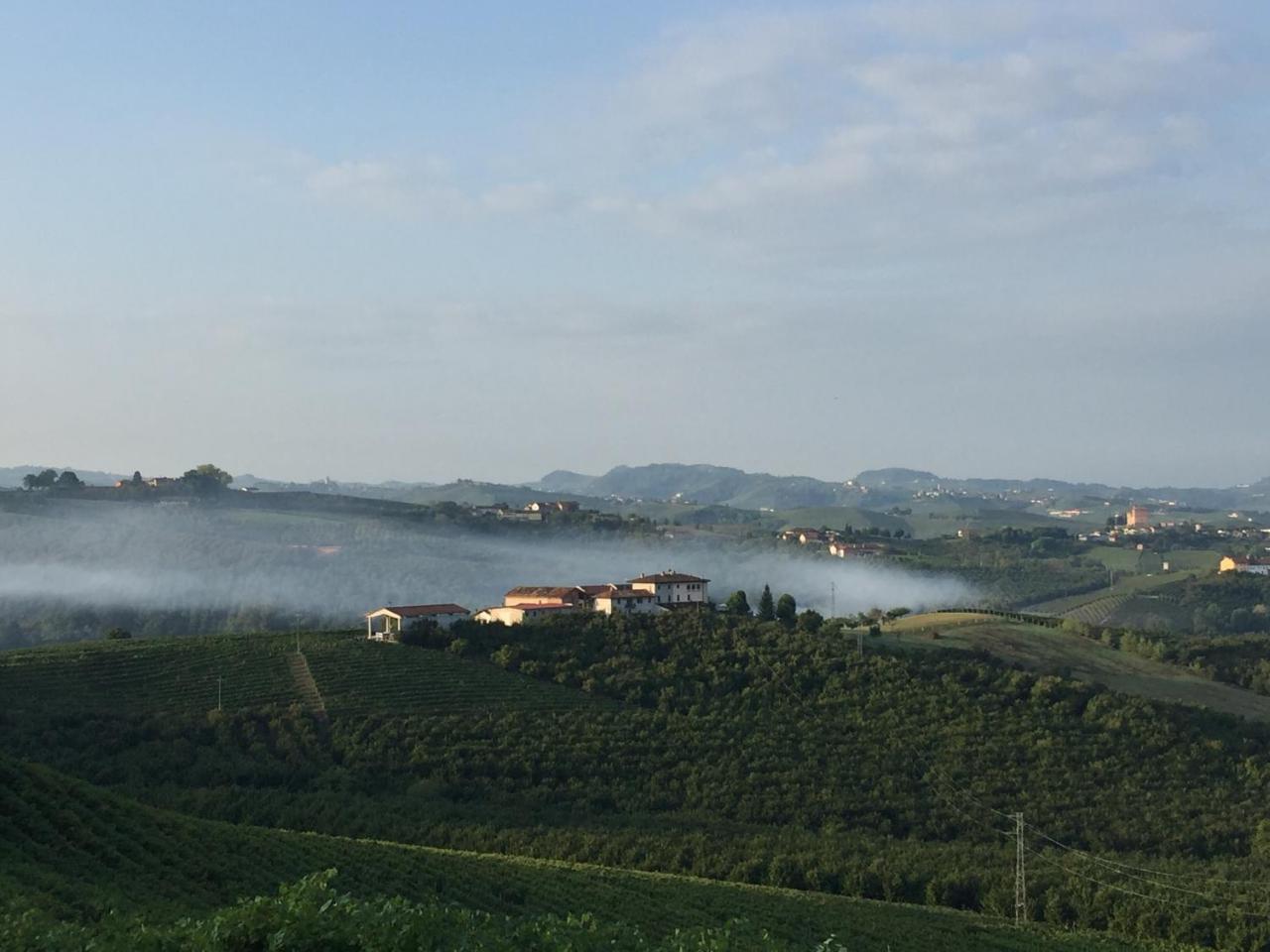 Bed and Breakfast Cascina Baresane Alba  Exterior foto