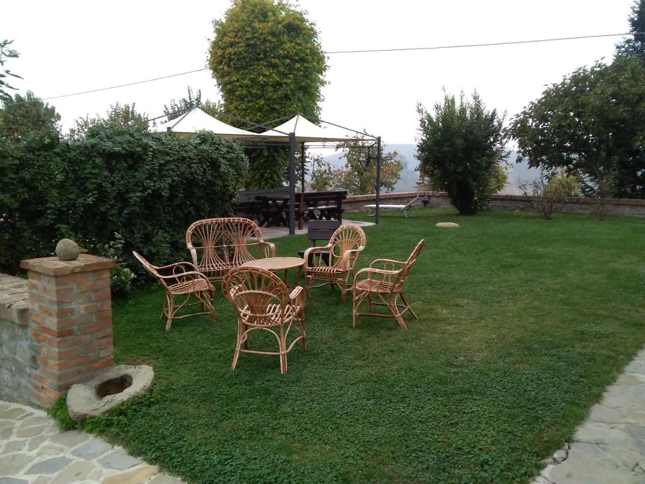 Bed and Breakfast Cascina Baresane Alba  Exterior foto